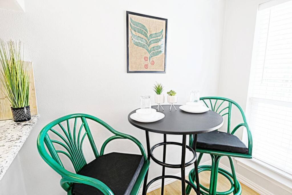 Dwell By Design & Arboretum Tickets Included Dallas Bagian luar foto